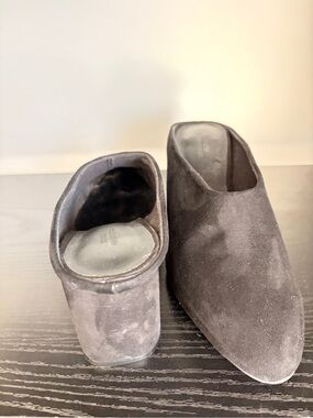 Urban Outfitters Black Suede Slip-On Mules
